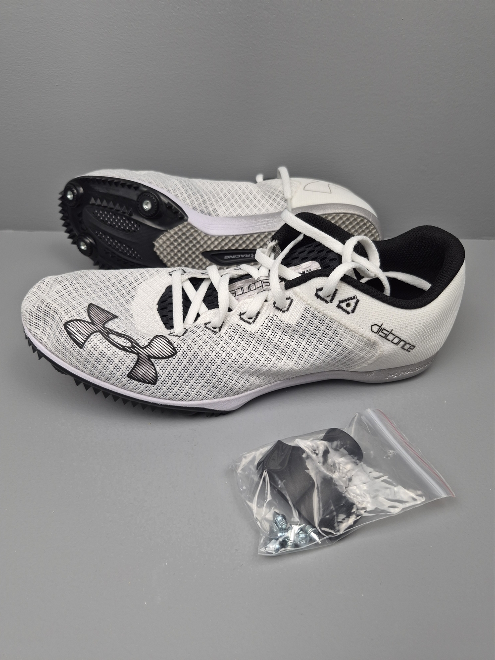 Under Armour Shoes Track and Field Kick Distance White, Black men' size 12